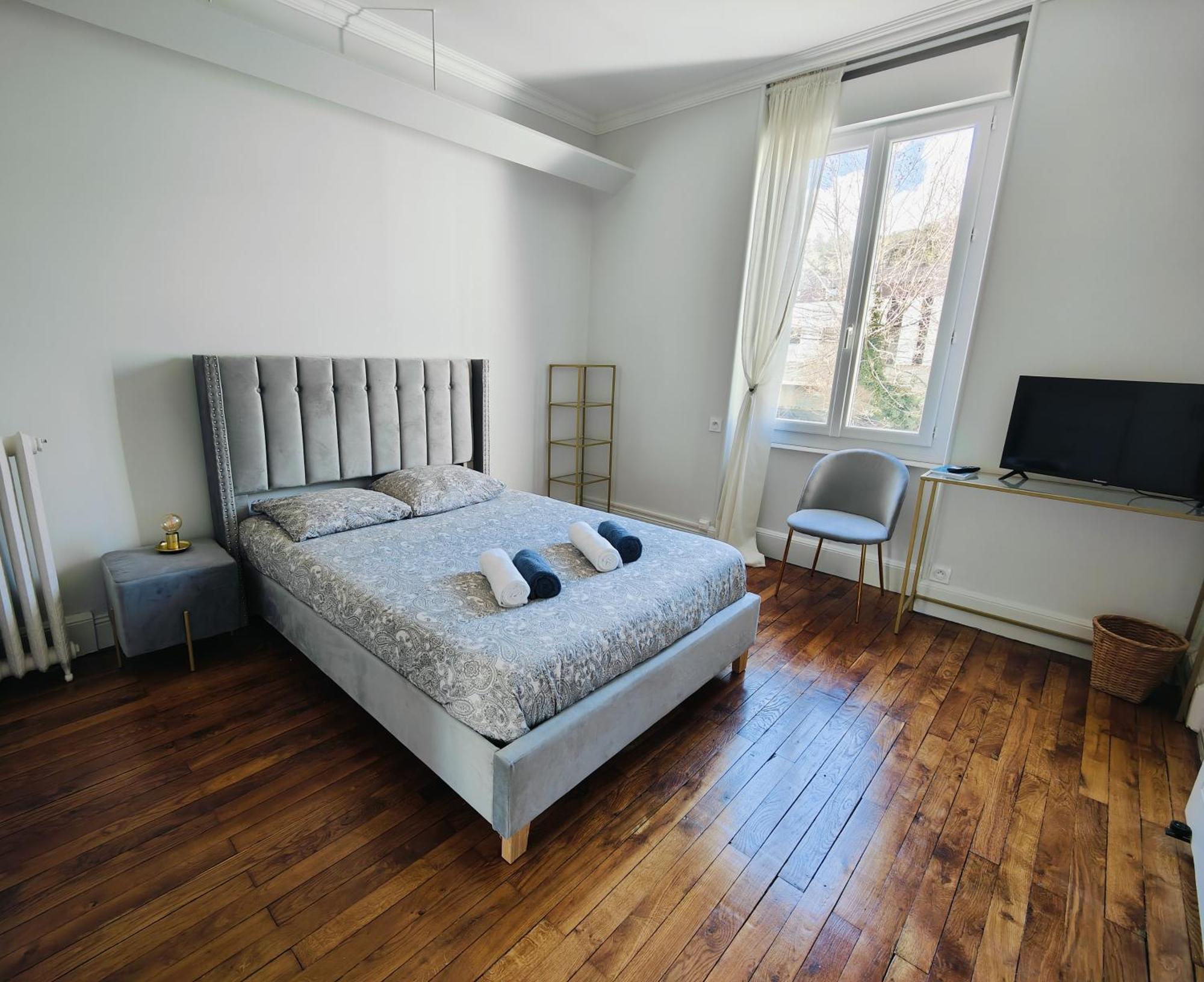 Self-Checkin Town House - Rooms To Rent In A Beautiful Modern Town House - Not A Hotel - Location De Chambres Avec Arrivee En Autonomie - Extra Fee For Sheets And Towels - Private Parking - Check Your Plateform Inbox And Follow Check-In Instructions Saint-Romain-en-Gal Экстерьер фото