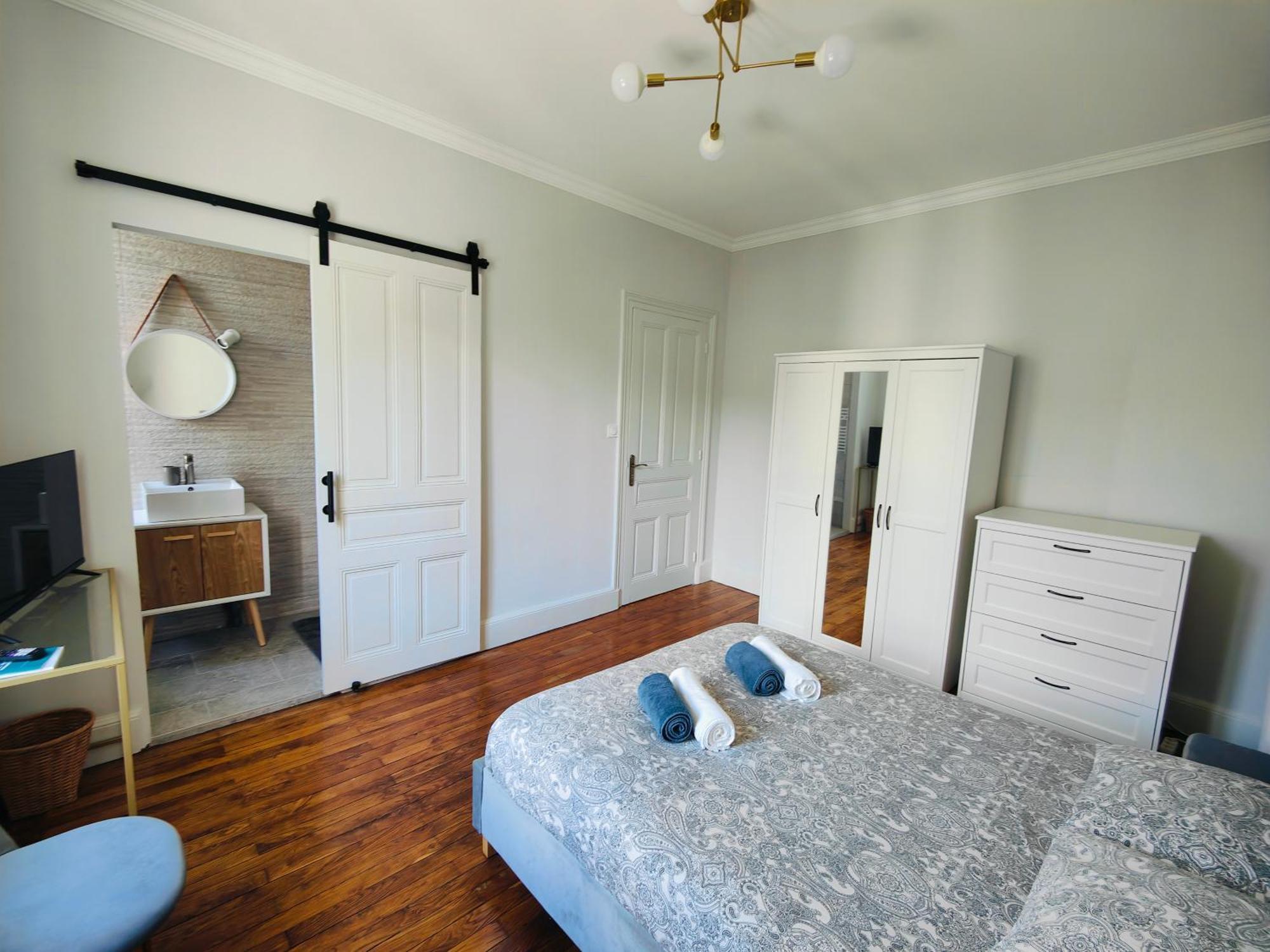 Self-Checkin Town House - Rooms To Rent In A Beautiful Modern Town House - Not A Hotel - Location De Chambres Avec Arrivee En Autonomie - Extra Fee For Sheets And Towels - Private Parking - Check Your Plateform Inbox And Follow Check-In Instructions Saint-Romain-en-Gal Экстерьер фото