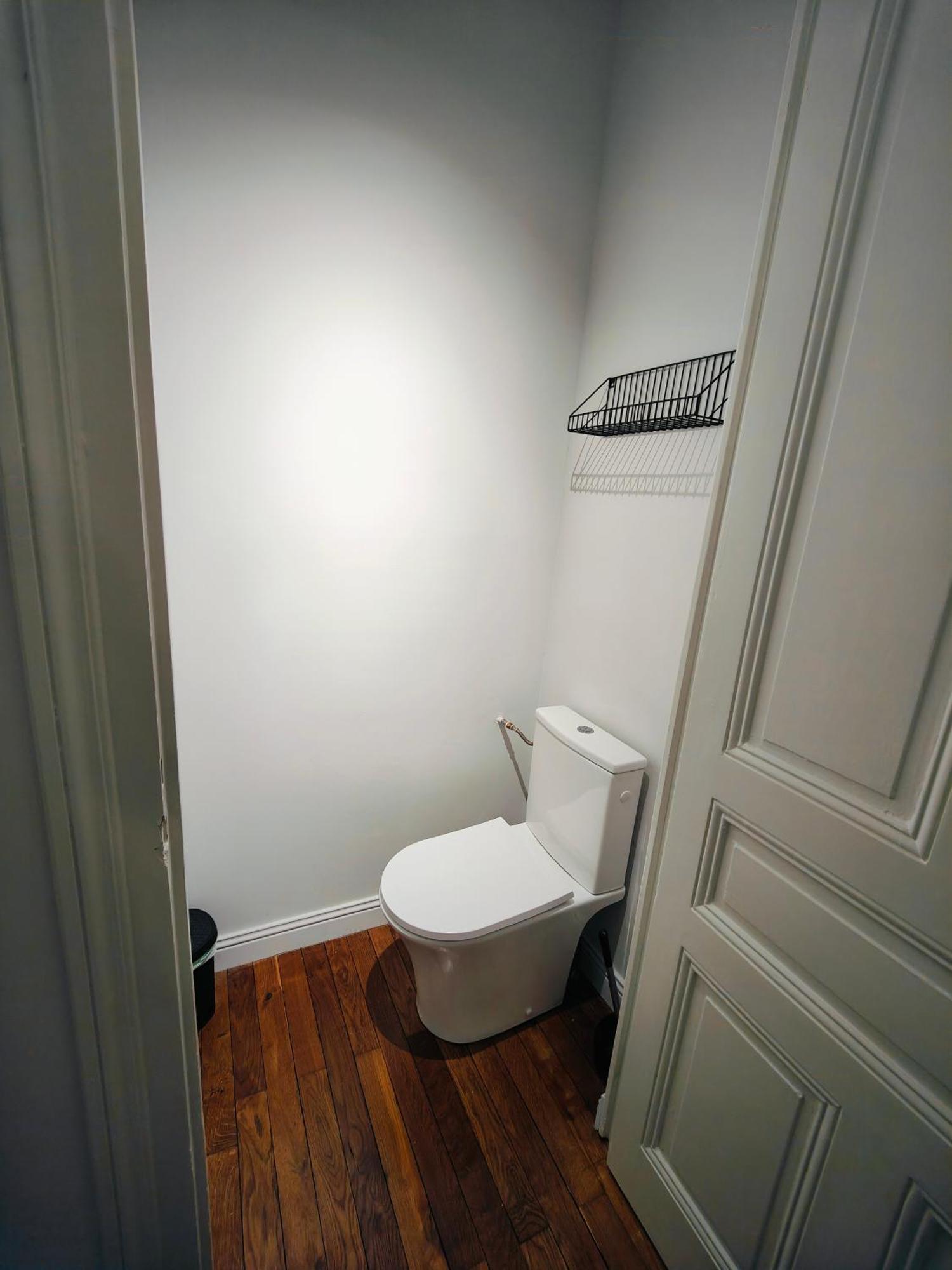 Self-Checkin Town House - Rooms To Rent In A Beautiful Modern Town House - Not A Hotel - Location De Chambres Avec Arrivee En Autonomie - Extra Fee For Sheets And Towels - Private Parking - Check Your Plateform Inbox And Follow Check-In Instructions Saint-Romain-en-Gal Экстерьер фото